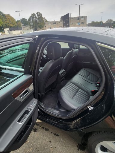 Jaguar XF Saloon car with leather interior